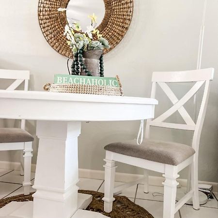 Knot A Care Remodeled Direct Water Access Condo With Ocean And Pool Views Now Sleeps Six Marco Island Eksteriør billede