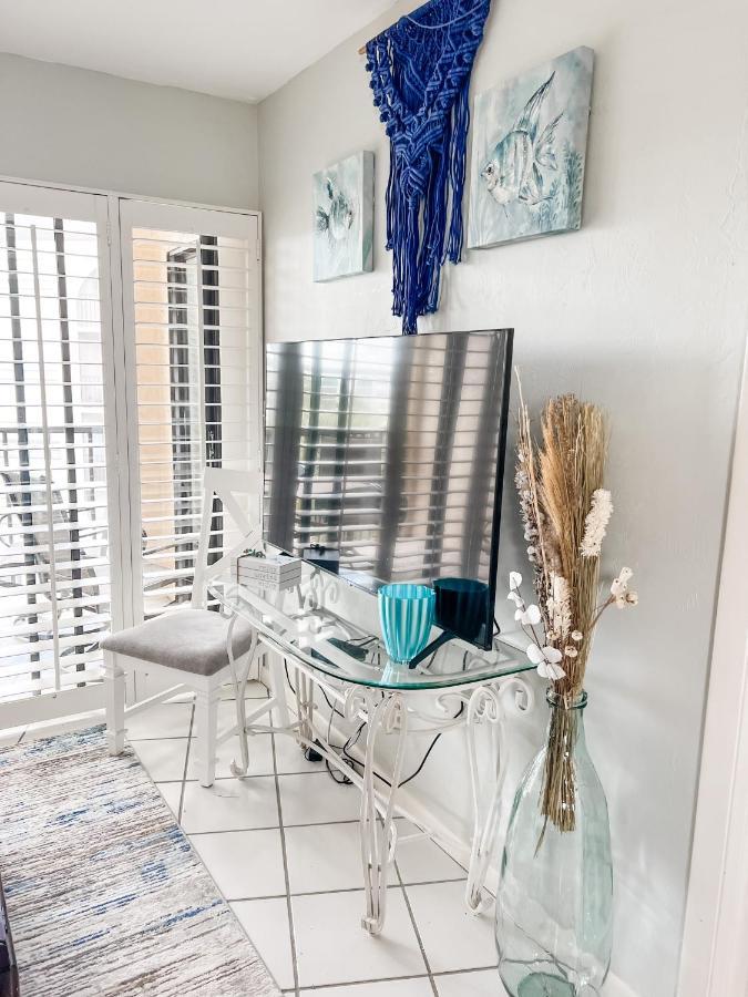 Knot A Care Remodeled Direct Water Access Condo With Ocean And Pool Views Now Sleeps Six Marco Island Eksteriør billede