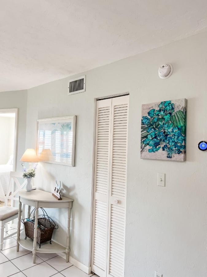 Knot A Care Remodeled Direct Water Access Condo With Ocean And Pool Views Now Sleeps Six Marco Island Eksteriør billede