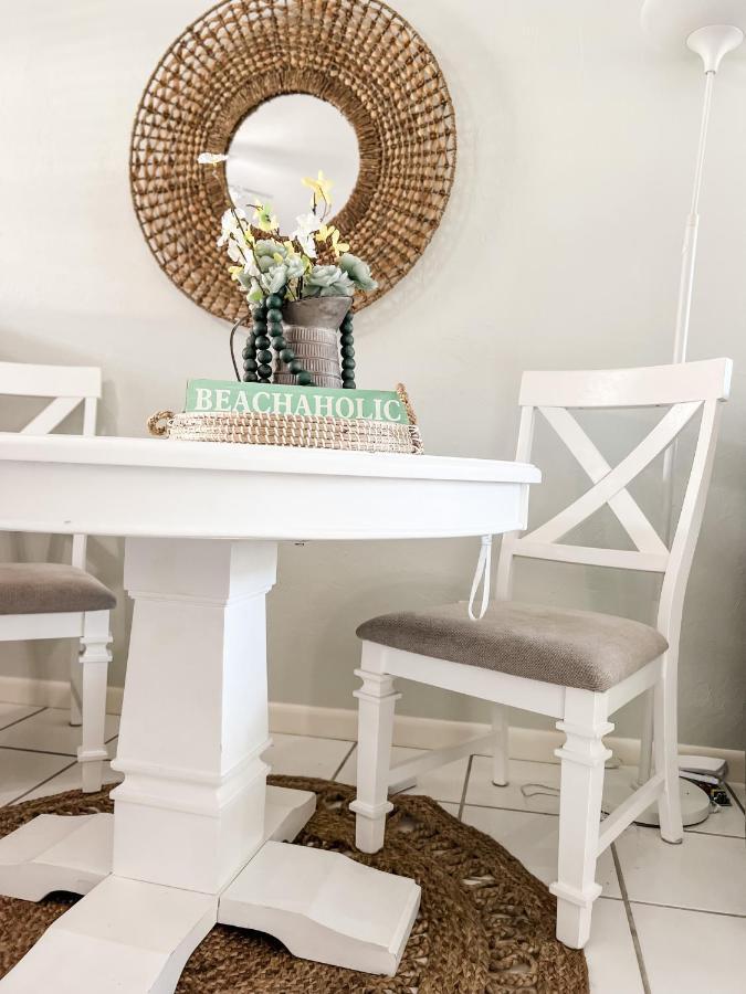 Knot A Care Remodeled Direct Water Access Condo With Ocean And Pool Views Now Sleeps Six Marco Island Eksteriør billede