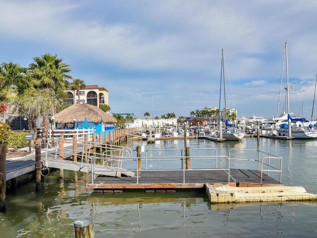 Knot A Care Remodeled Direct Water Access Condo With Ocean And Pool Views Now Sleeps Six Marco Island Eksteriør billede