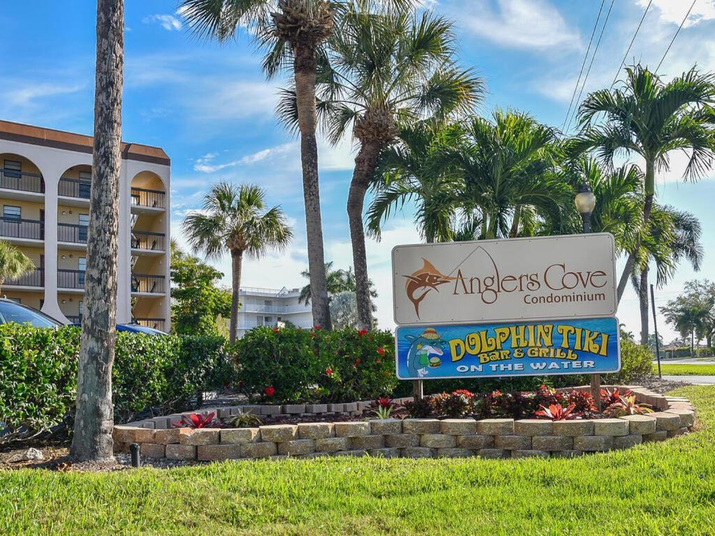 Knot A Care Remodeled Direct Water Access Condo With Ocean And Pool Views Now Sleeps Six Marco Island Eksteriør billede